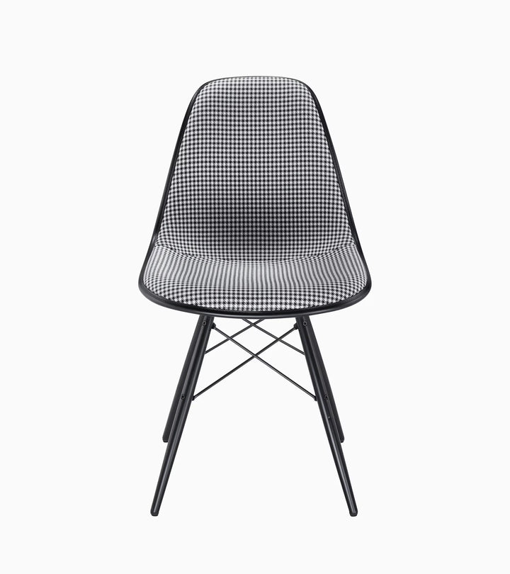 Eames Plastic side chair Pepita Edition